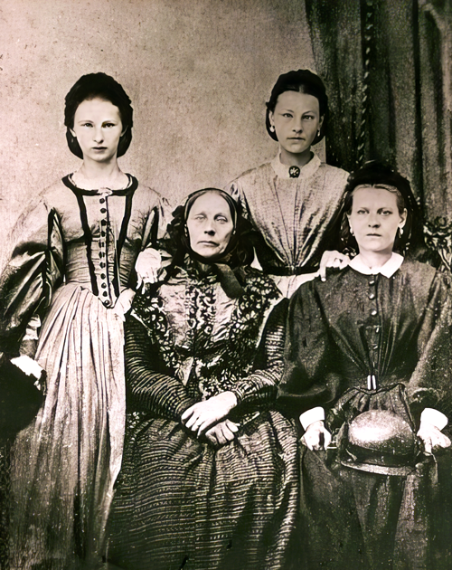 Anne-Cathrine-daughters Anne Cathrine med døtrene